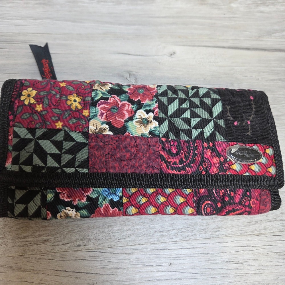Donna Sharp Quilted Patchwork Wallet Clutch Floral Geometric Print Multi Pocket